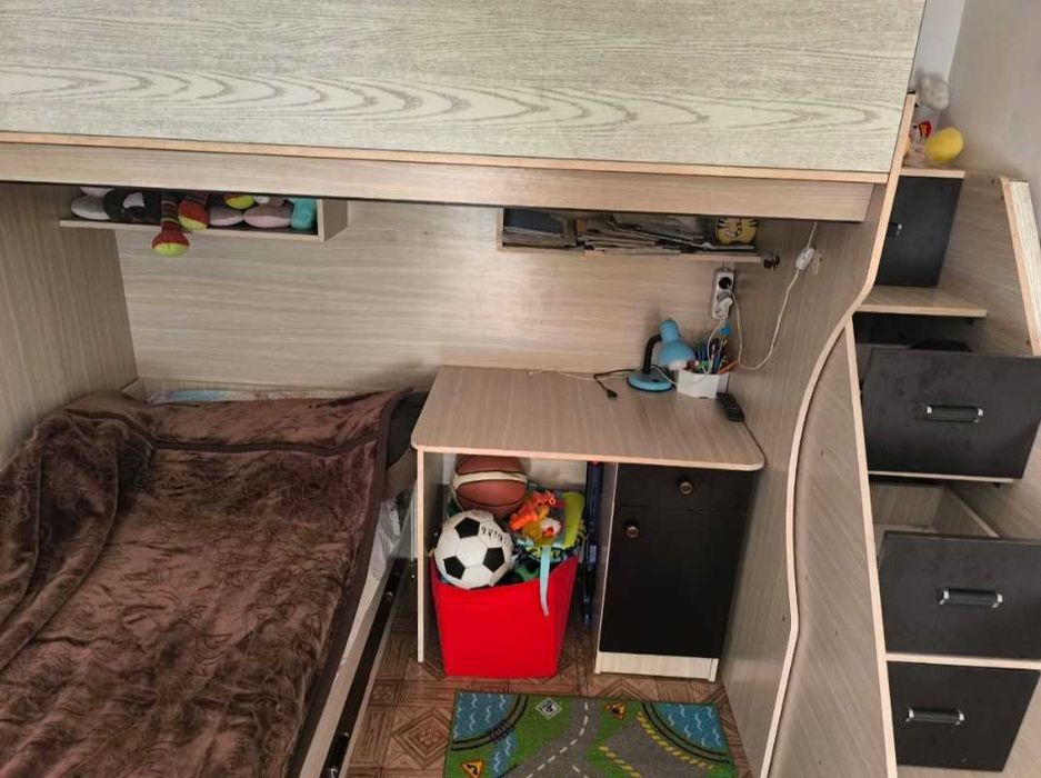 Продаётся двухъярусная кровать