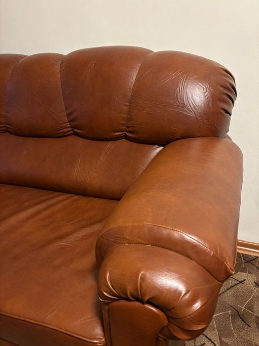 Coltar extensibil din piele