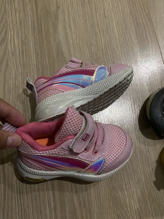 Ботинки кроссовки сандали детские