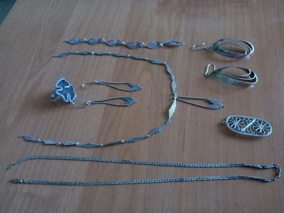 Колие с обеци на клипси