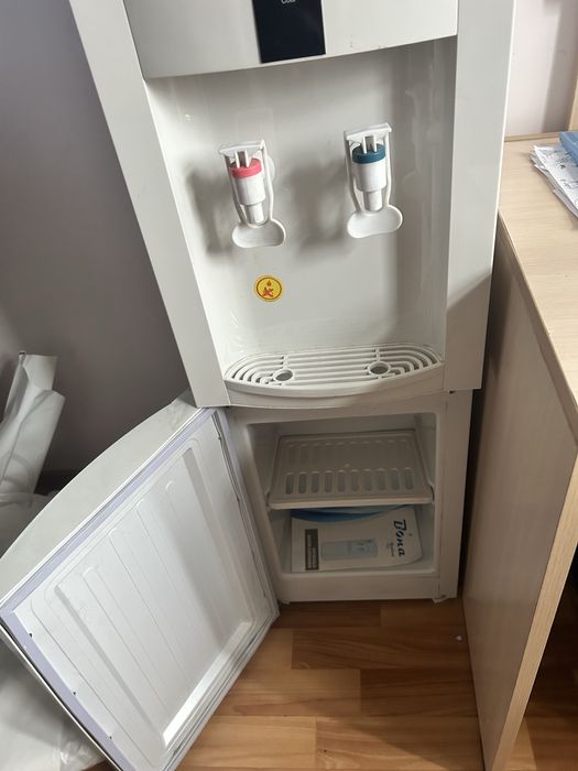 Продам куллер для воды.