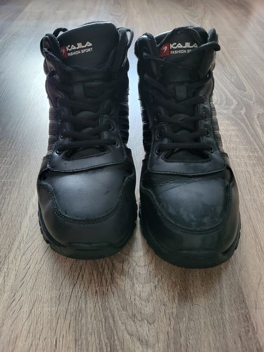 Продаю подростковые кроссовки