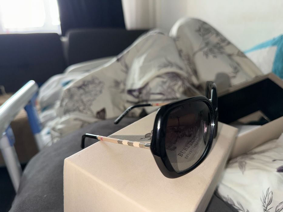 Продам оригинальные очки Burberry