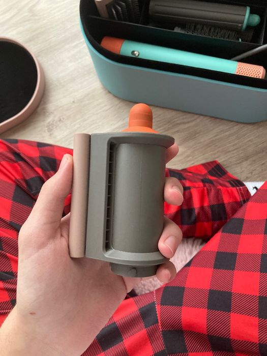 Dyson airwrap i.d hs05