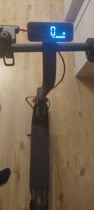 Trotineta electrica Navee V40i, Autonomie 40 Km, 25 km/h, Negru, Puter