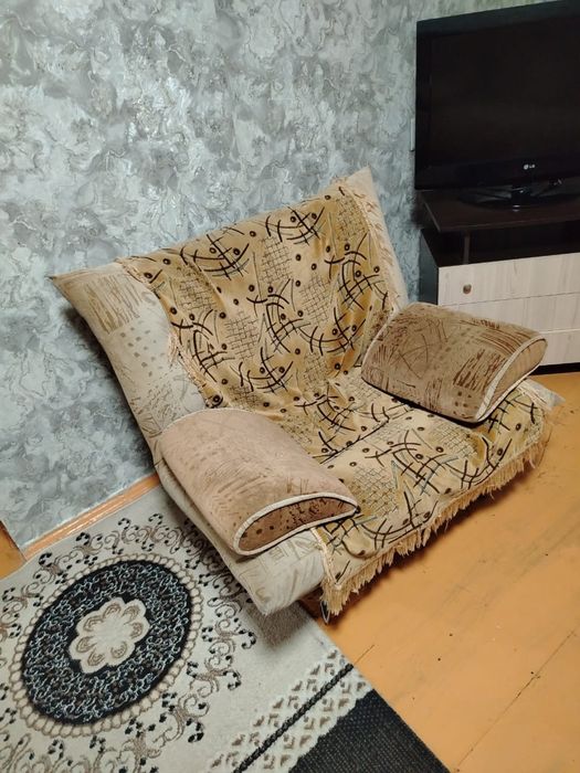 Продам мягкий уголок бу