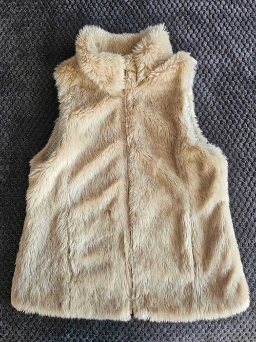 Елеци ZARA пухени