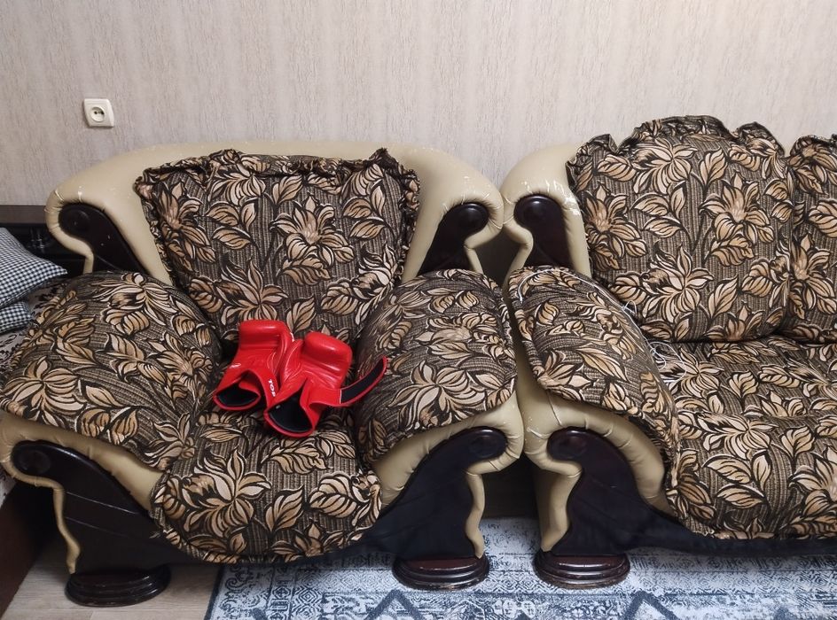 Мягкий уголок продам