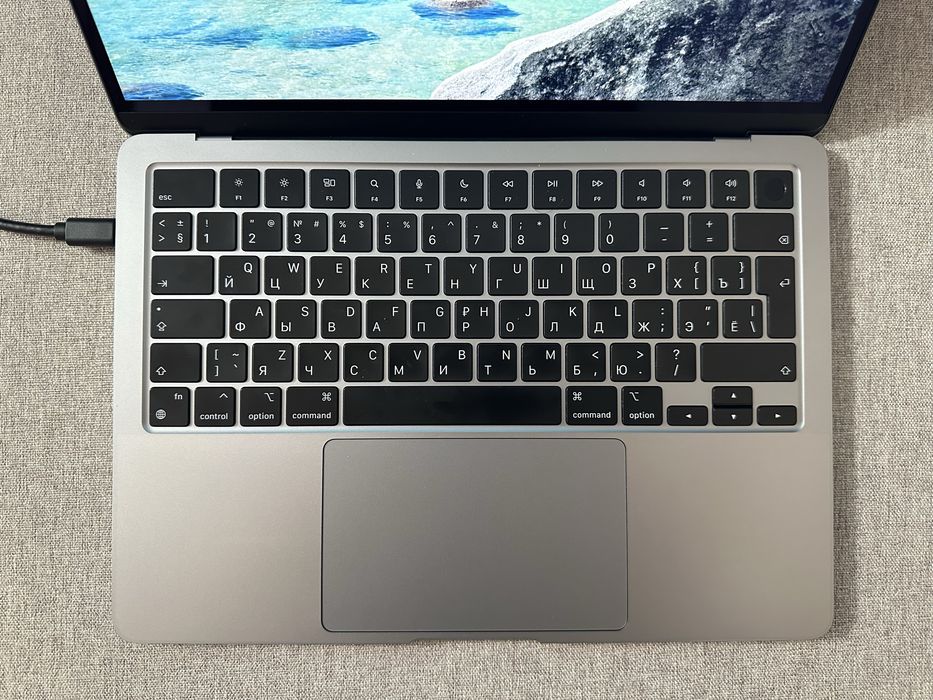 Macbook Air M2 8/256gb
