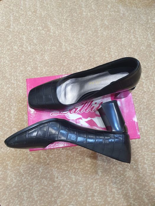 Туфли б/у женские кожанные