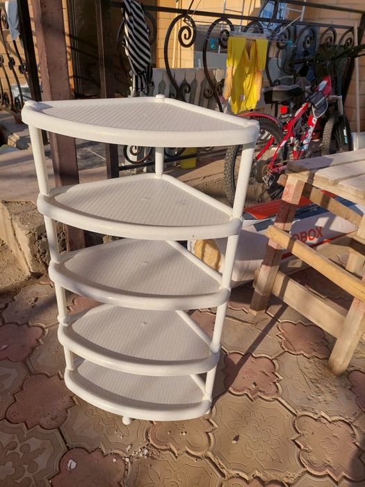 Продам полки для ванной комнаты