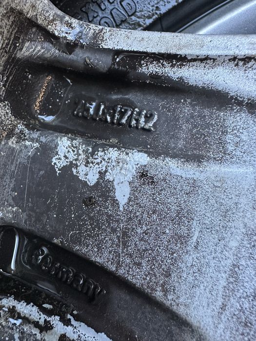 Jante roti Volkswagen Vw Touareg 2.5 TDI Cauciucuri iarna  in stare buna 235/65 R17