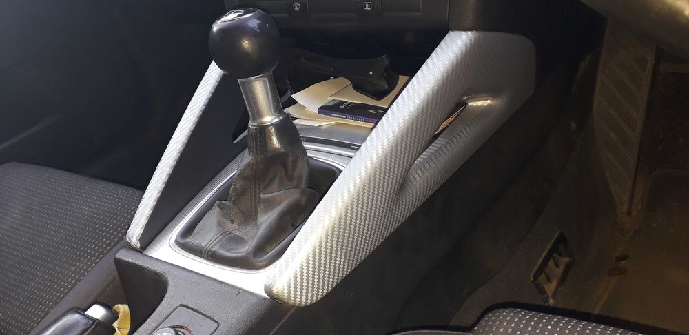 Лепене на фолио по врати и прозорци