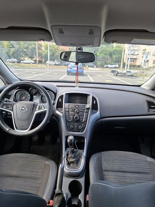 Opel Astra J Sports Tourer, an 2016, 1.6 CDTI, 218.000 km, înmatriculat