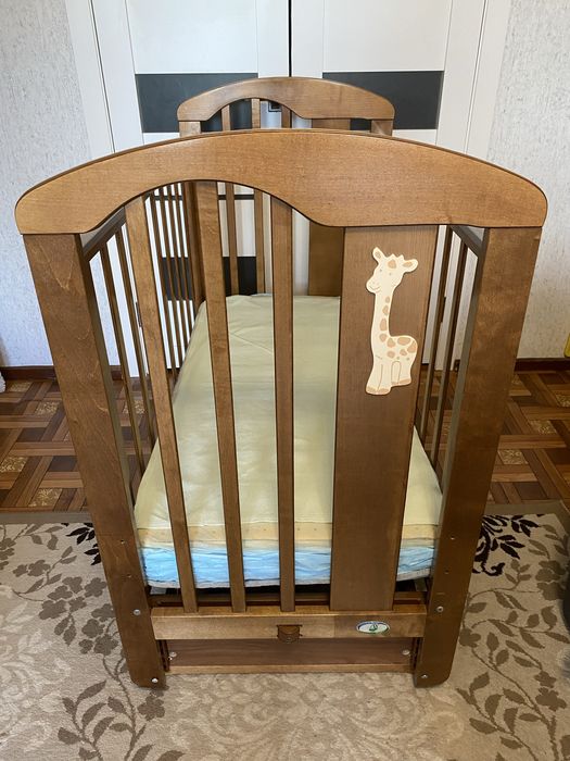 Кроватка деревянная детская продаётся