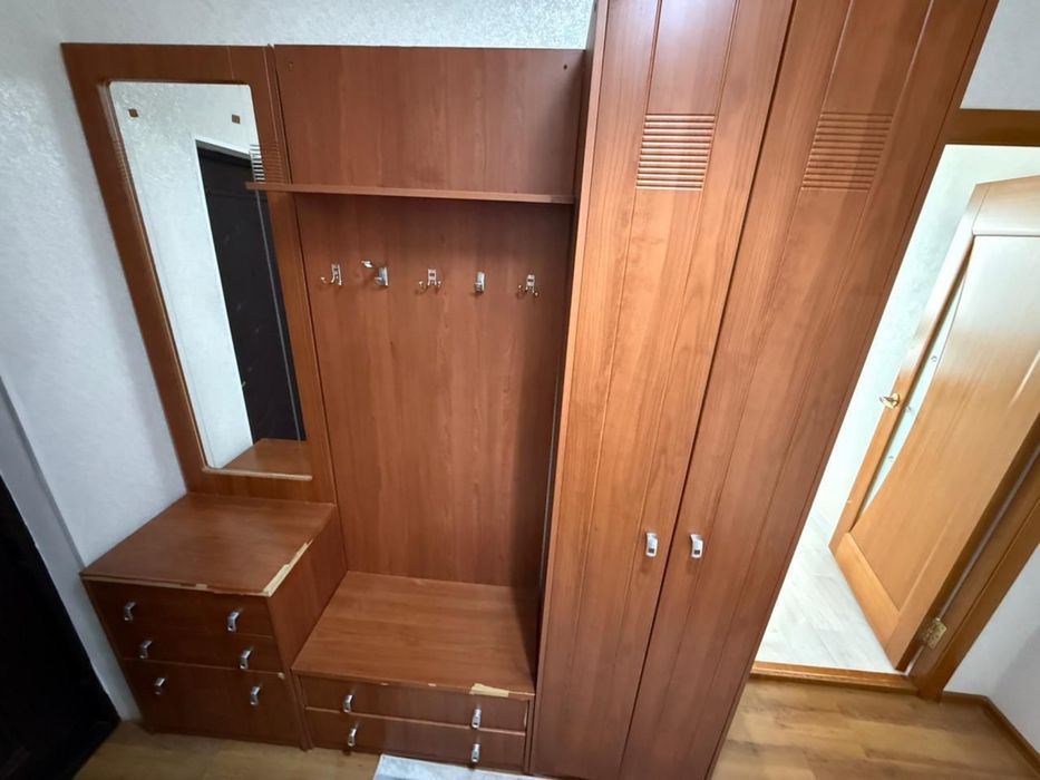 Прихожка продается