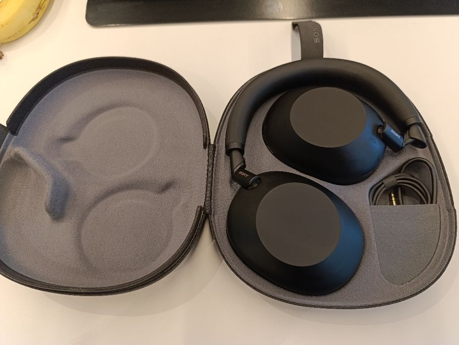 Продаю Sony WH-1000XM6 — состояние идеал