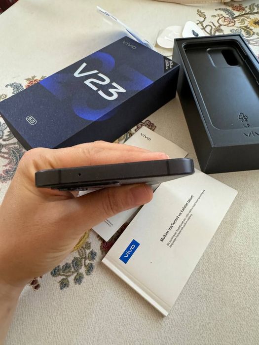 Vivo v 23 5 G ideal holatda