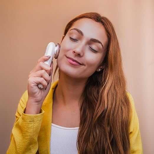 Устройство за масаж на лице Cecotec Bamba Facecare Lightsonic EMS