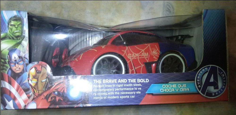 Машинка на пульте управления