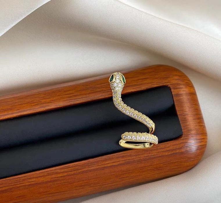 Хрущялни обеци cuff