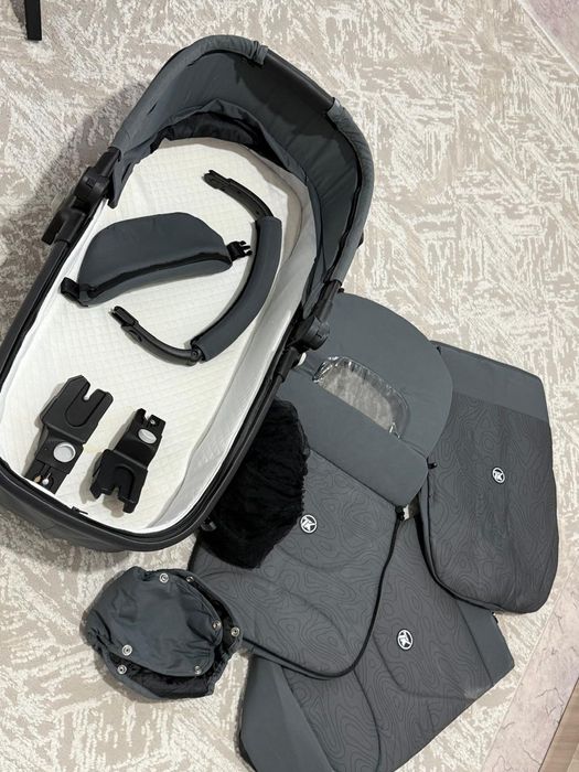 Детская коляска 3в1