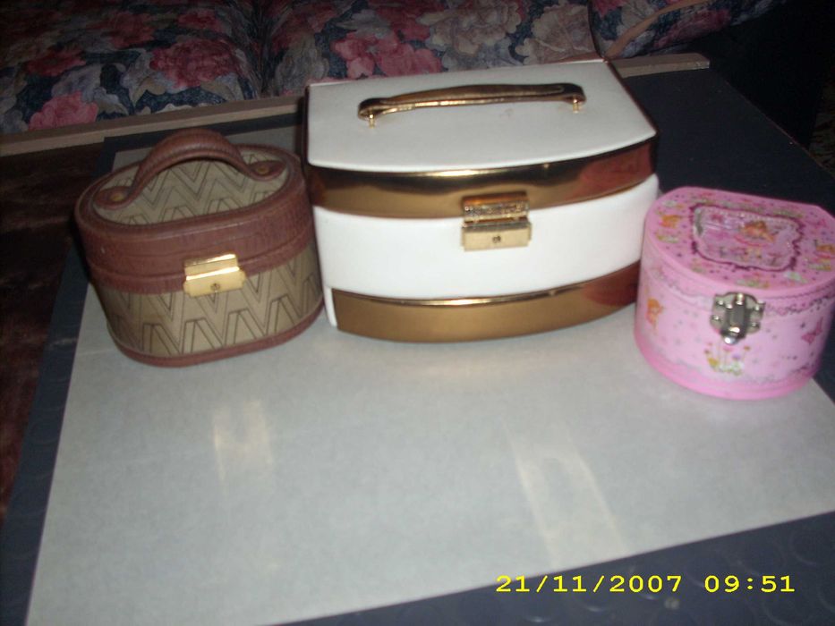 Бижута и други неща само лично предаване