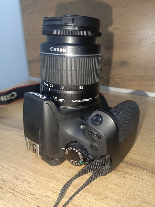 Фотоаппарат зеркалка. Canon 1300d