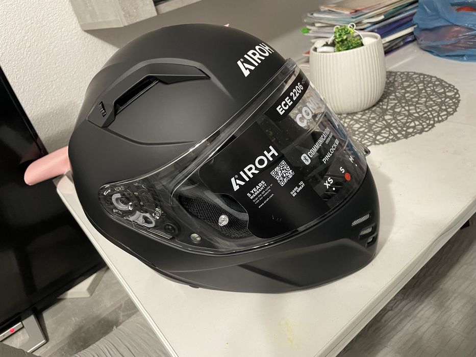 Каска за мотор - чисто нова