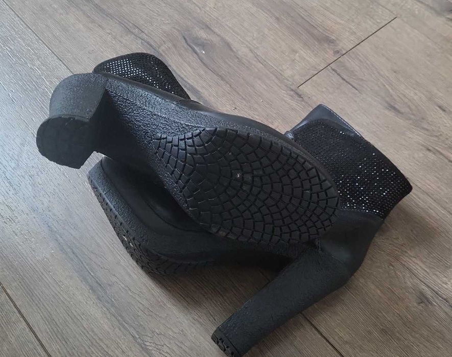 черни боти на дебел ток от Mi moda естествена кожа