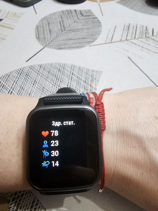 Часовник Garmin Venu Sq