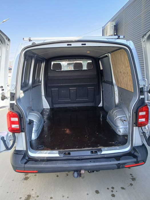 Vând wolkswagen trasporter