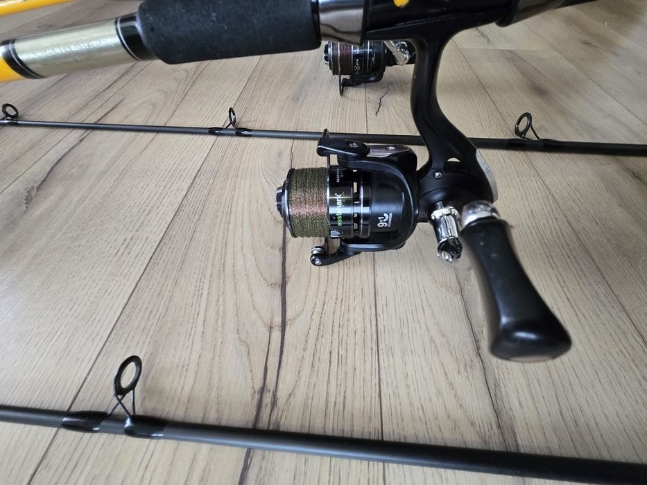 Doua lansete spinning