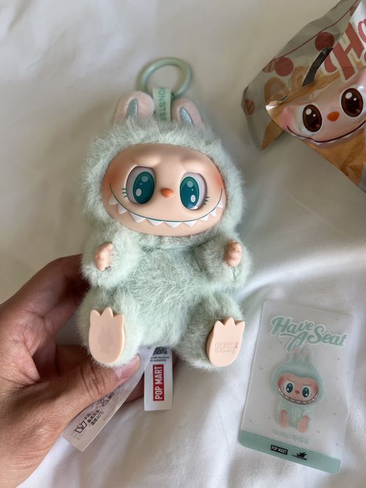 Брелки для сумок от Pop Mart