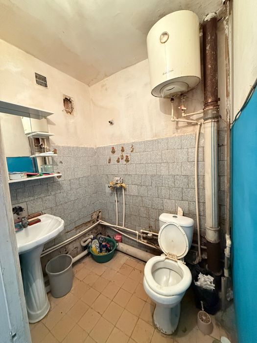 Продам комнату в общежитии.  Район роддома!