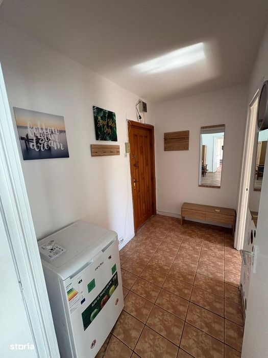 2 cam sd 50 mp zona podu ros modelul cu 3 debarale et 3/4 81.000 eur