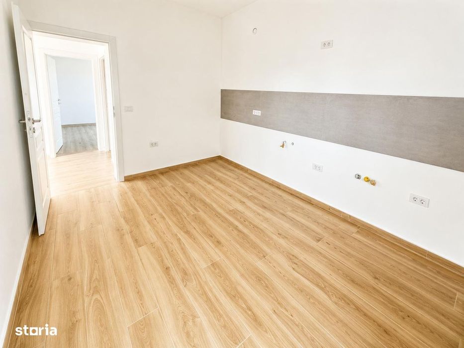 Casa 3 camere, 2 bai, FiNALIZATA, CANALIZARE Miroslava Ciurbesti