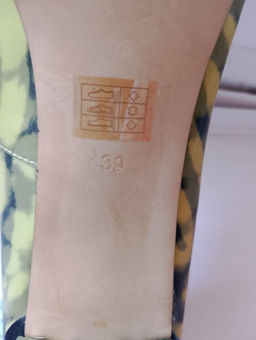 Дамски токчета номер 39 Цена 10 лв