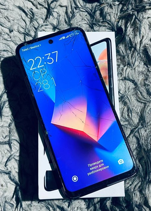 SAMSUNG A71.           •