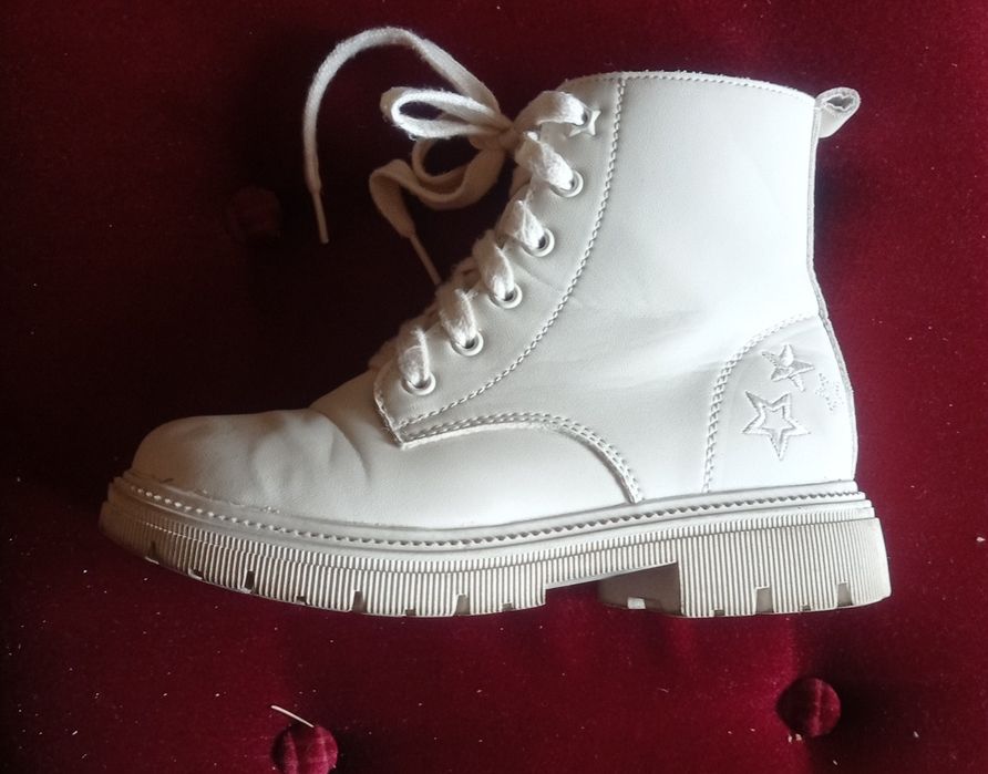 Bocanci fetite Nr 34