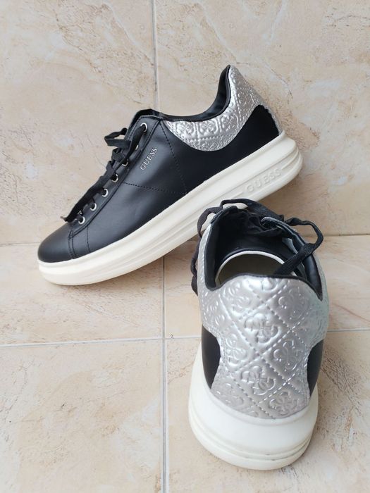 Guess Vibo - страхотни мъжки Сникърси КАТО НОВИ 45