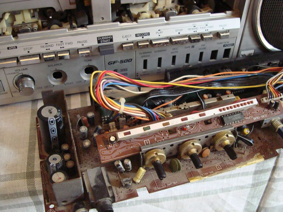 SHARP GF-500 Z  На запчасти . 1983 год  Made IN Japan.