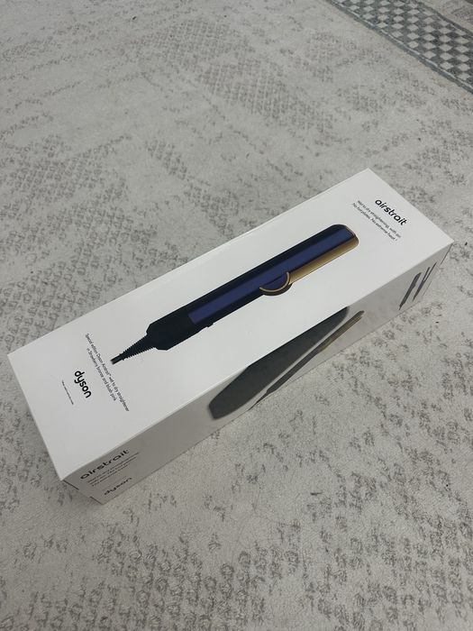 Утюжок-фен от Dyson