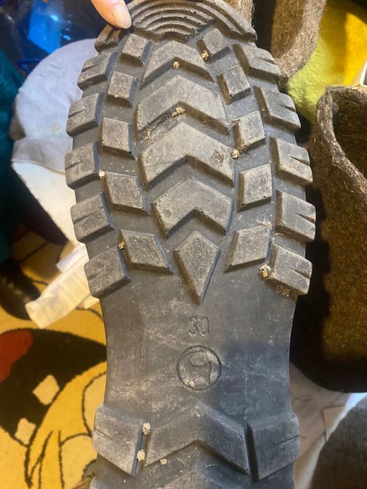 Продам зимние ботинки