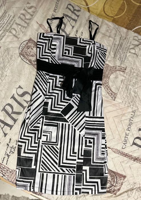 Стилни рокли,вижте долу в описанието!