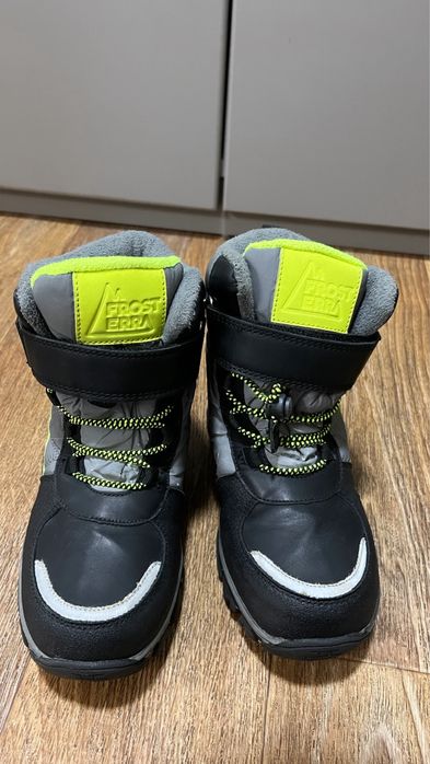 Детские зимние ботинки