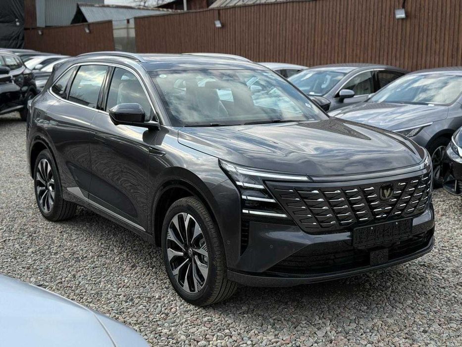 В продаже Changan Cs 75 Plus (1.5T 2.0T)