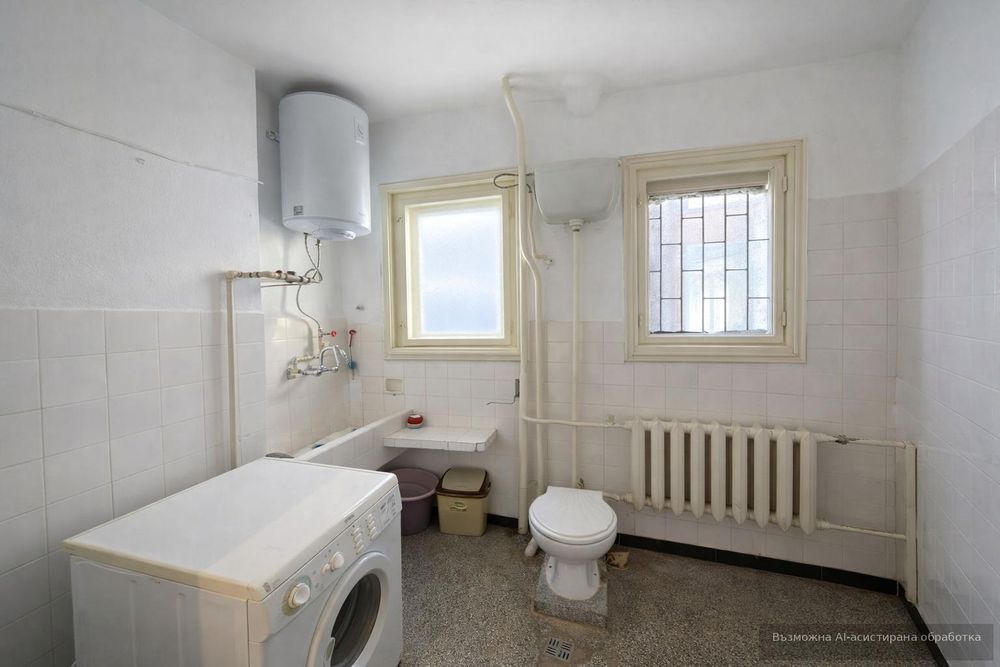 Тристаен апартамент под наем в Център