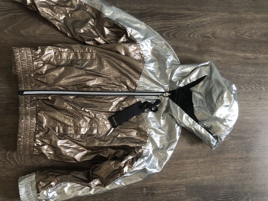 Двулицево яке Pinko