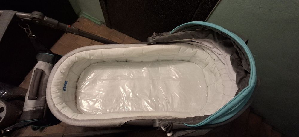 Продам детскую коляску